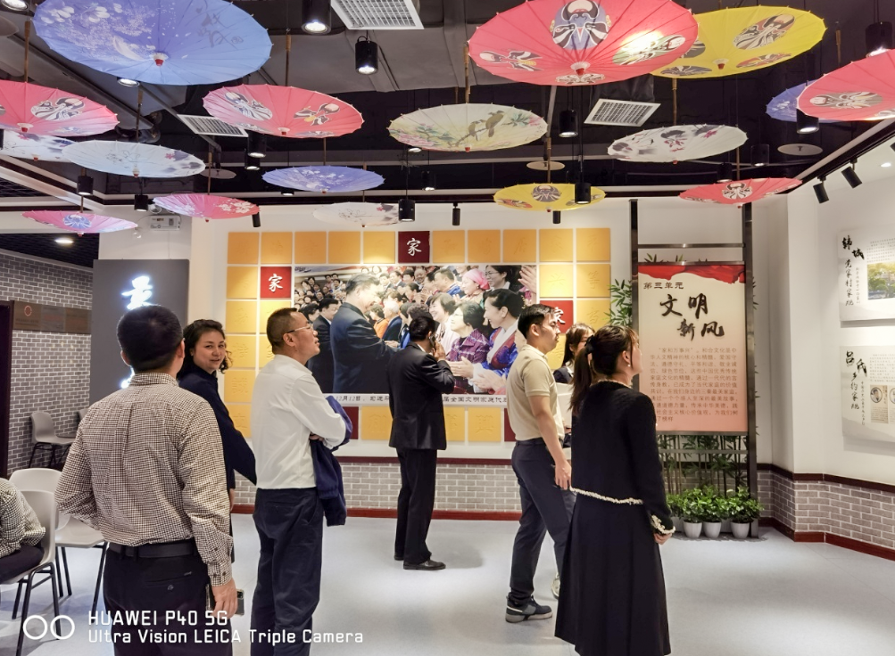 公司固定收益部黨支部、投行業(yè)務(wù)部黨支部、綜合事務(wù)部與金融（產(chǎn)業(yè)）基地保障黨支部開展聯(lián)合黨日活動